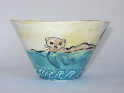 Otter Bowl
3.25"x5.25" (8.25x13.3cm)
slip cast